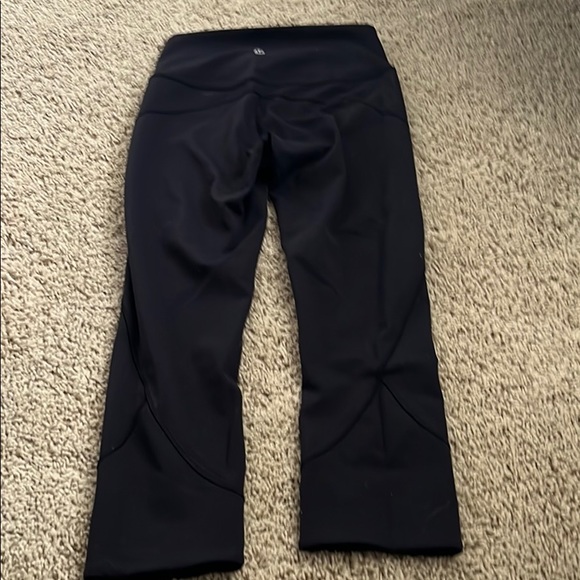 Lulu Lemon black Fast and Free Capri Leggings - Picture 2 of 3